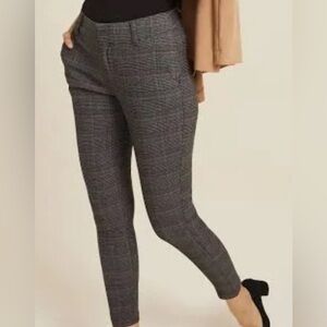 Maurices plaid skinny jeggings size women’s large (32)
